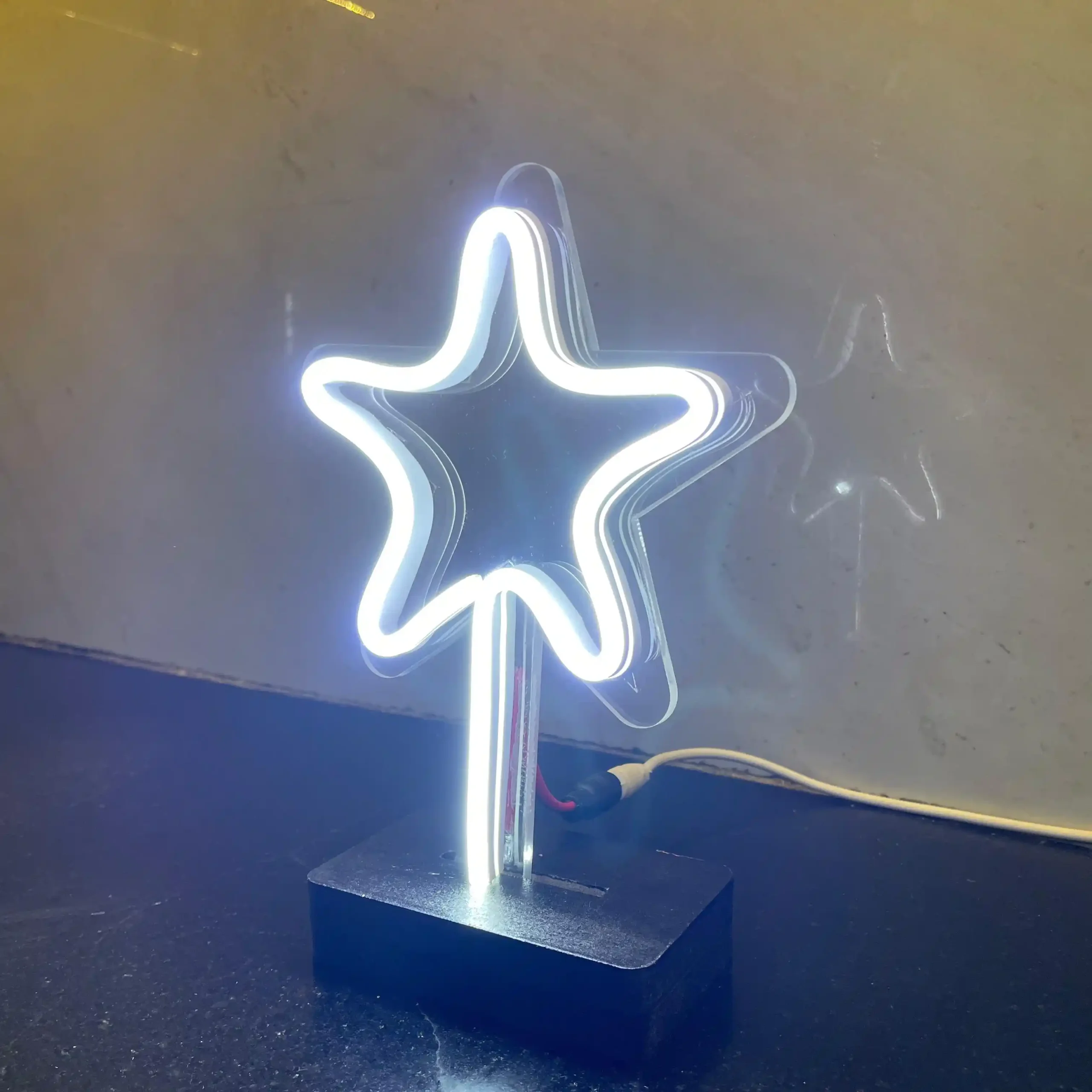 Star - Table Lamp - Image 2